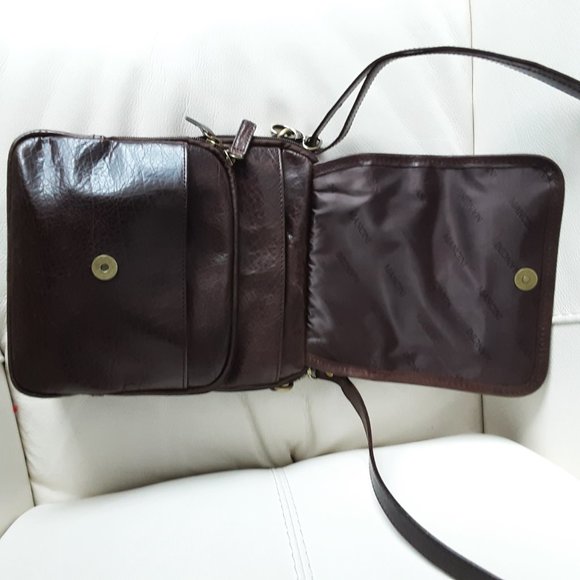 Large Arizona Leather Crossbody Day Bag, Brown - Picture 4 of 6